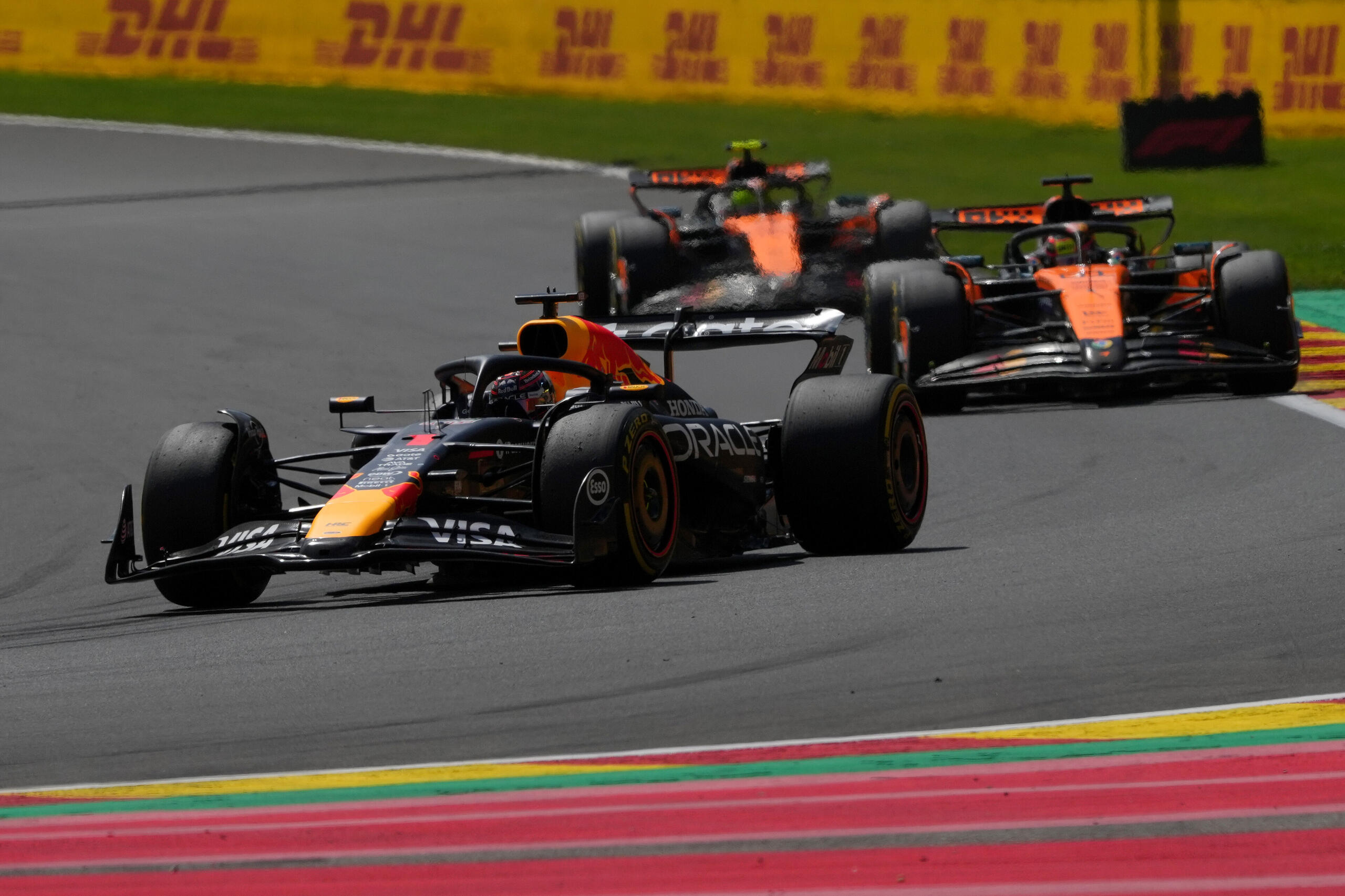 Sprint Race Belgium GP 2025 F1 Grand Prix of Belgium - Sprint & Qualifying SPA, BELGIUM - JULY 26: Max Verstappen of the Netherlands driving the (1) Oracle Red Bull Racing RB21 leads Oscar Piastri of Australia driving the (81) McLaren MCL39 Mercedes and Lando Norris of Great Britain
